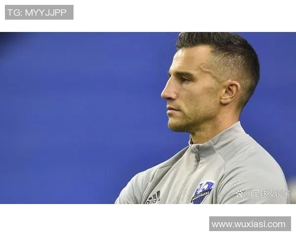 英国蓝色足球明星盘点及其辉煌成就与影响力分析 英国蓝色足球明星盘点及其辉煌成就与影响力分析