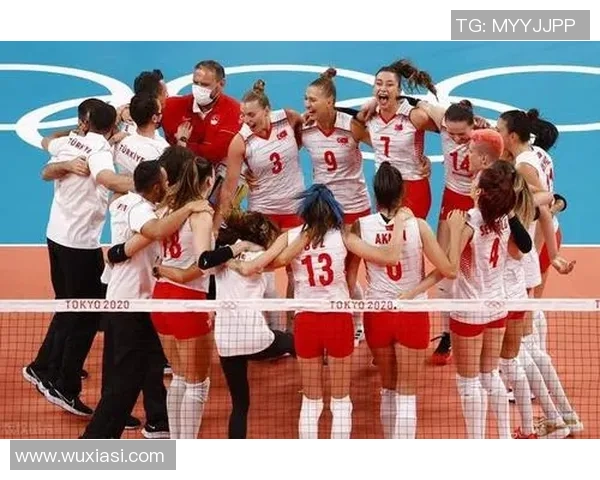 成都羽毛球队快攻战术解析与实战应用探讨